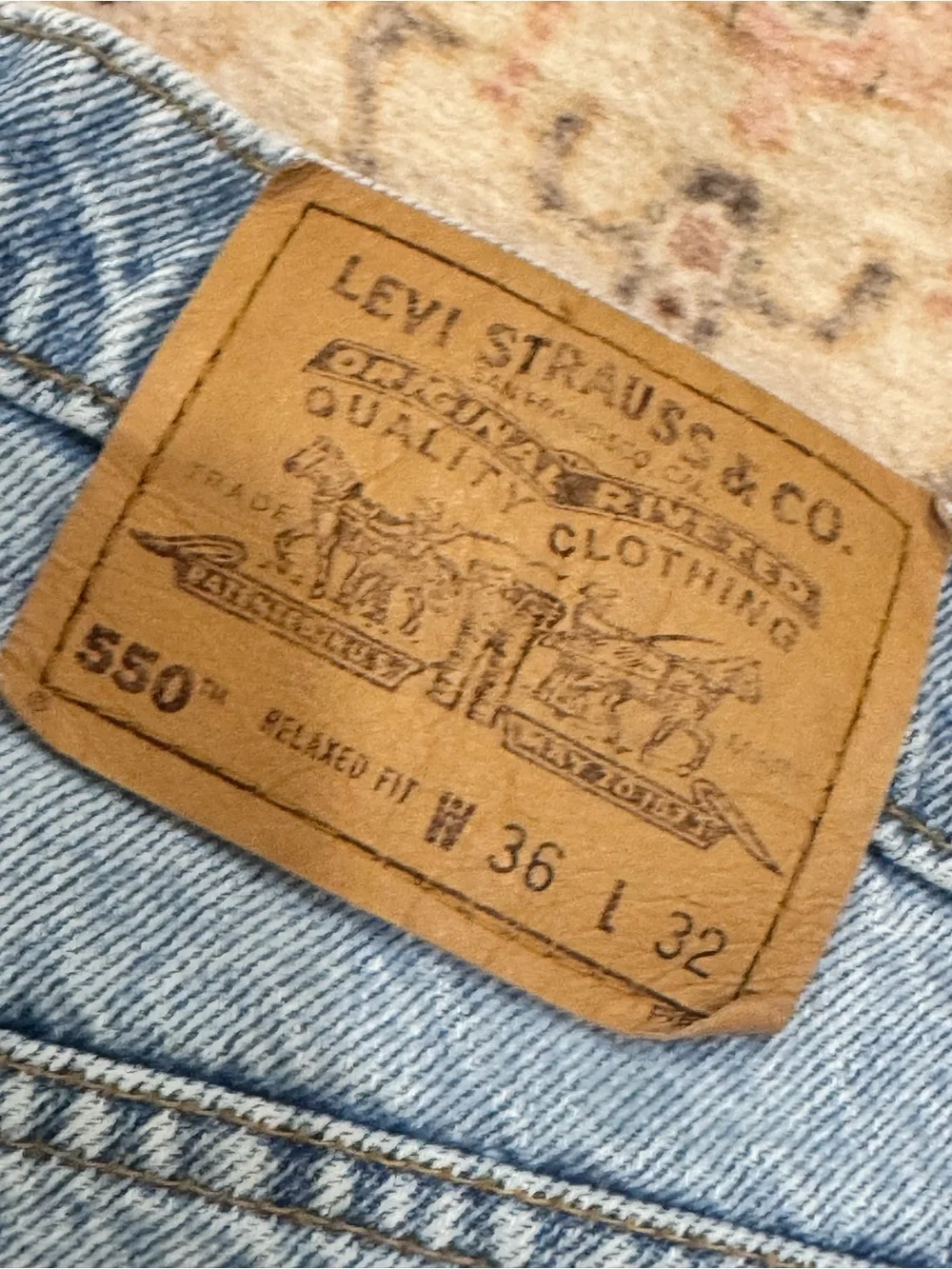 VTG Levi’s 550 | 100% Cotton RELAXED FIT | Men’s Jeans ~ Size W36 L32